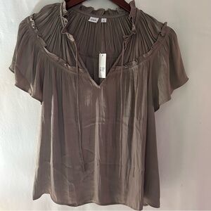 NWT GAP Women's Taupe Ruffled Short Sleeve Blouse Medium